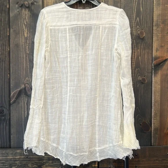 Free People Greta Gauze Top M Ivory Button Front Bell Sleeves Lightweight Sheer - Picture 7 of 15